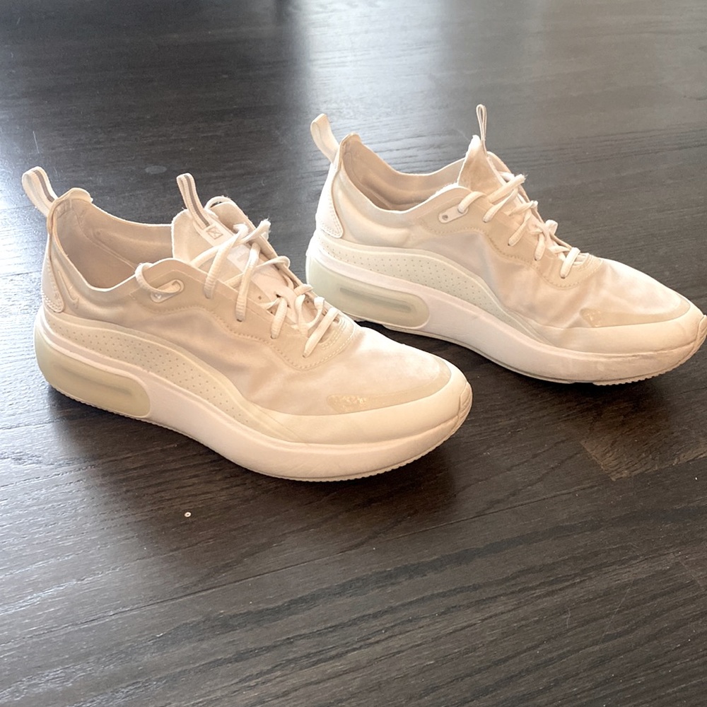 Nike Air Max Dia Running Shoes